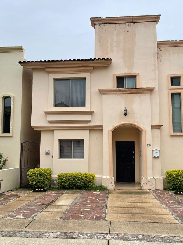 Tu nuevo hogar en Via Monte Soledad, Villa California, Tlajomulco🏡✅