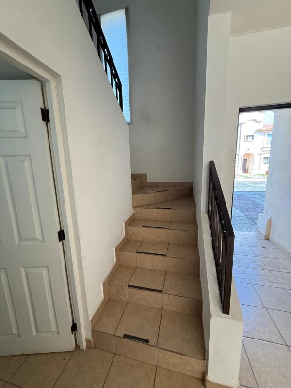 Tu nuevo hogar en Via Monte Soledad, Villa California, Tlajomulco🏡✅