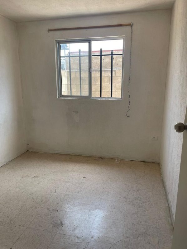 ¡Descubre Casa en Tlajomulco Calle Agua Dulce #131! 🏡🔑