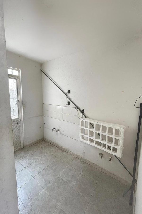 ¡Encuentra vivienda en Cerrada de la noche, Fracc. Rehilete, Celaya, Guanajuato!🏡🔑