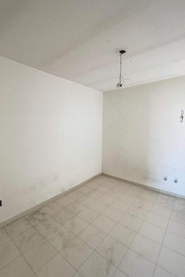 ¡Encuentra vivienda en Cerrada de la noche, Fracc. Rehilete, Celaya, Guanajuato!🏡🔑